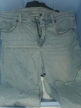 Universal Thread Light Wash High Rise Straight Crop  Jeans